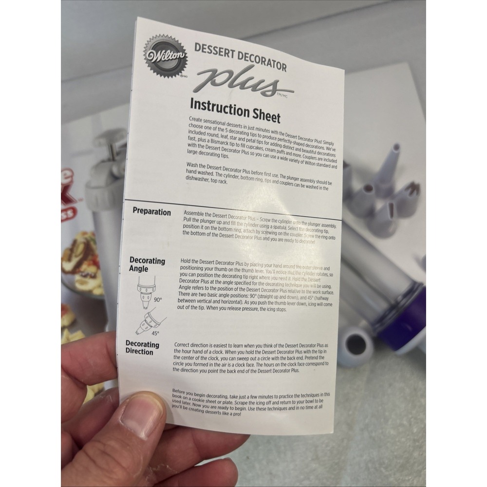 Wilton Cookie Max Cookie‎ Press And Dessert Decorator Plus Read - Picture 8 of 8